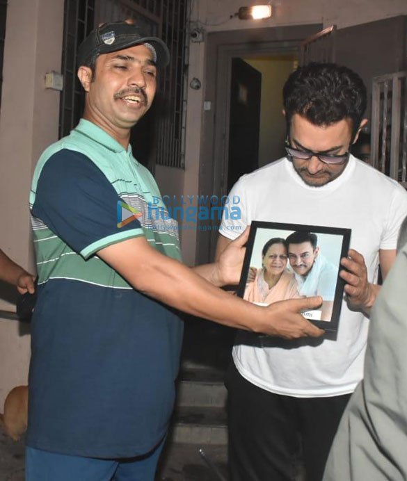 photos aamir khan snapped at a dubbing studio in bandra 2 7