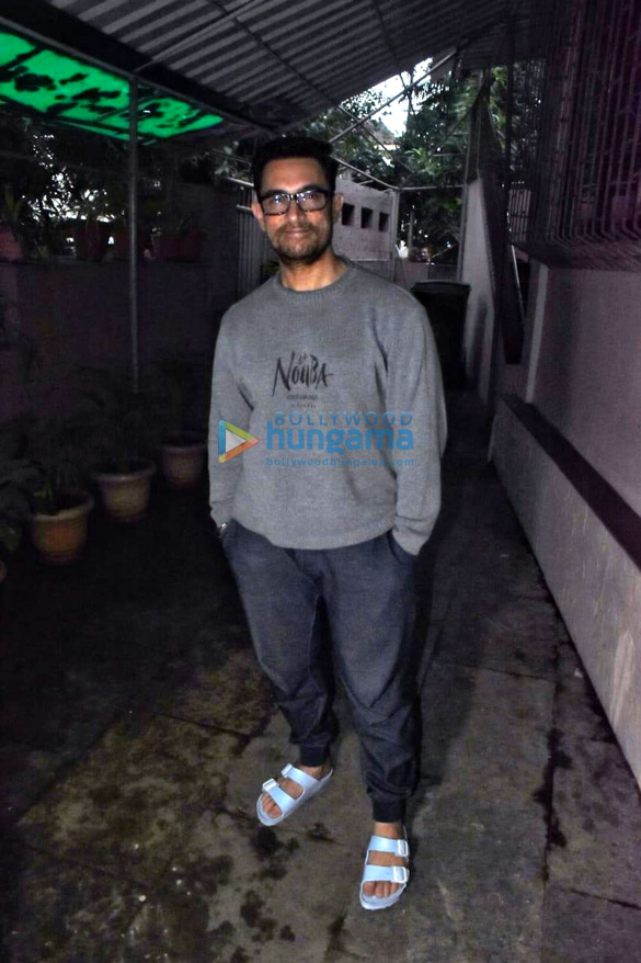 Photos: Aamir Khan snapped at a dubbing studio in Bandra