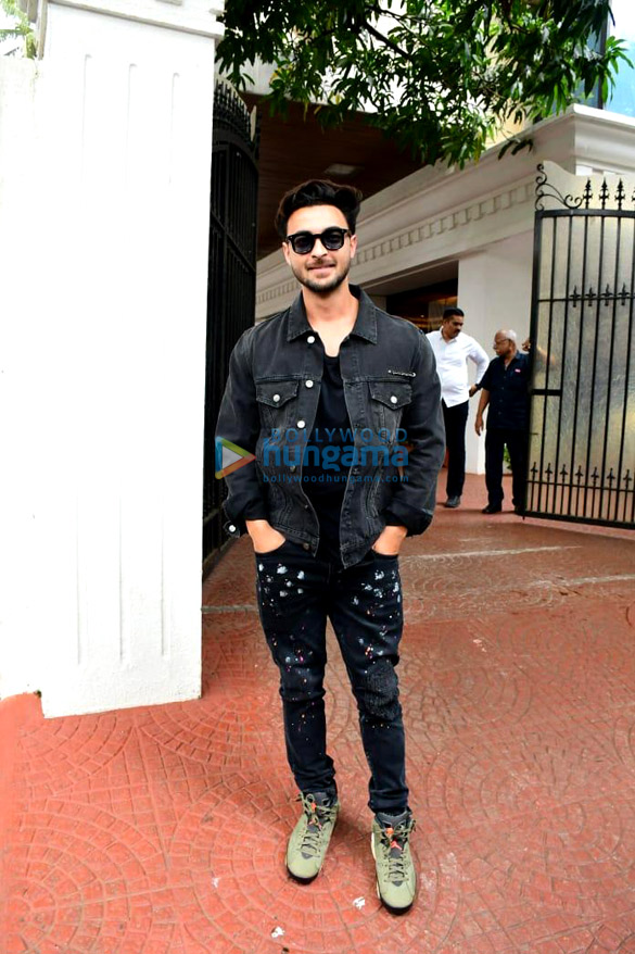 Photos: Aayush Sharma snapped at Anand Pandit’s office in Juhu