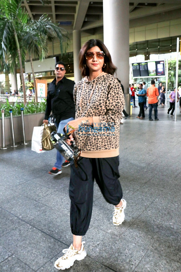 photos arjun kapoor malaika arora and others snapped at the airport 8