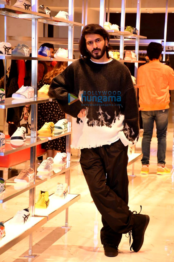 photos arjun kapoor and harsh vardhan kapoor snapped at onitsuka tiger collection launch in mumbai 3