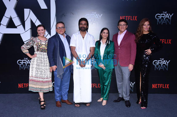 photos dhanush the russo brothers and other celebs attend the premiere of the gray man 1