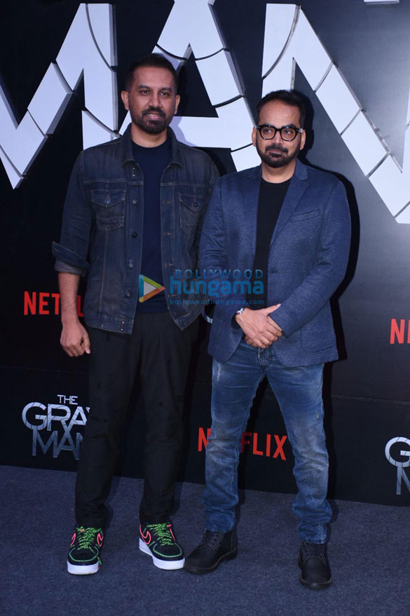 photos dhanush the russo brothers and other celebs attend the premiere of the gray man 77 3