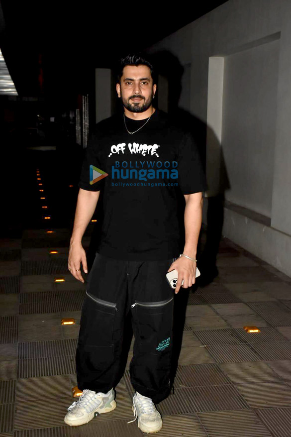 photos huma qureshi rings in her birthday with her brother saqib saleem and friends in bandra 22