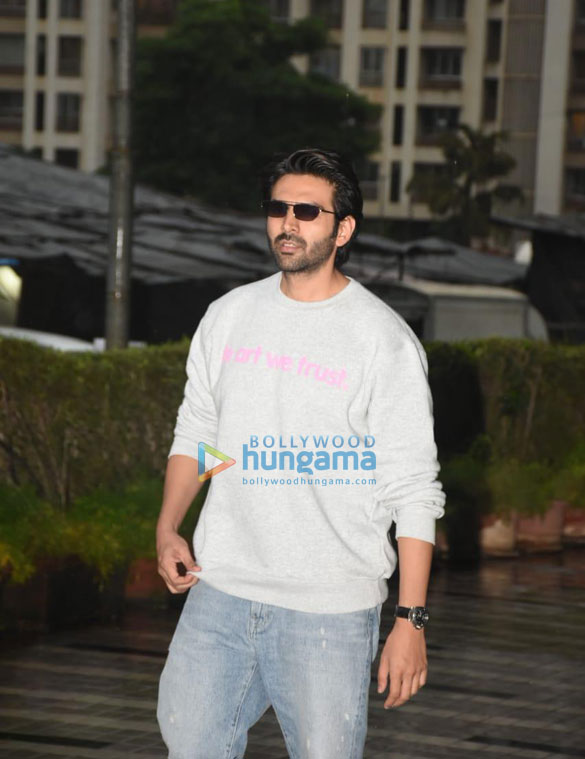 photos kartik aaryan snapped posing near his lamborghini urus 2