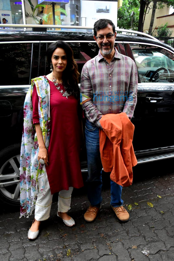 Photos: Mallika Sherawat and Rajat Kapoor snapped at The Kitchen Garden in Bandra