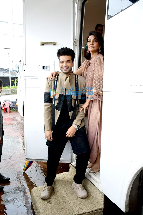 photos neetu kapoor and karan kundrra snapped on the sets of dance deewane juniors 1