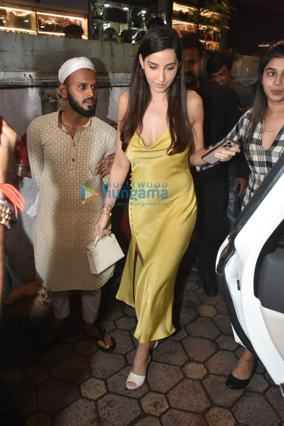 photos nora fatehi snapped in bandra 990 3