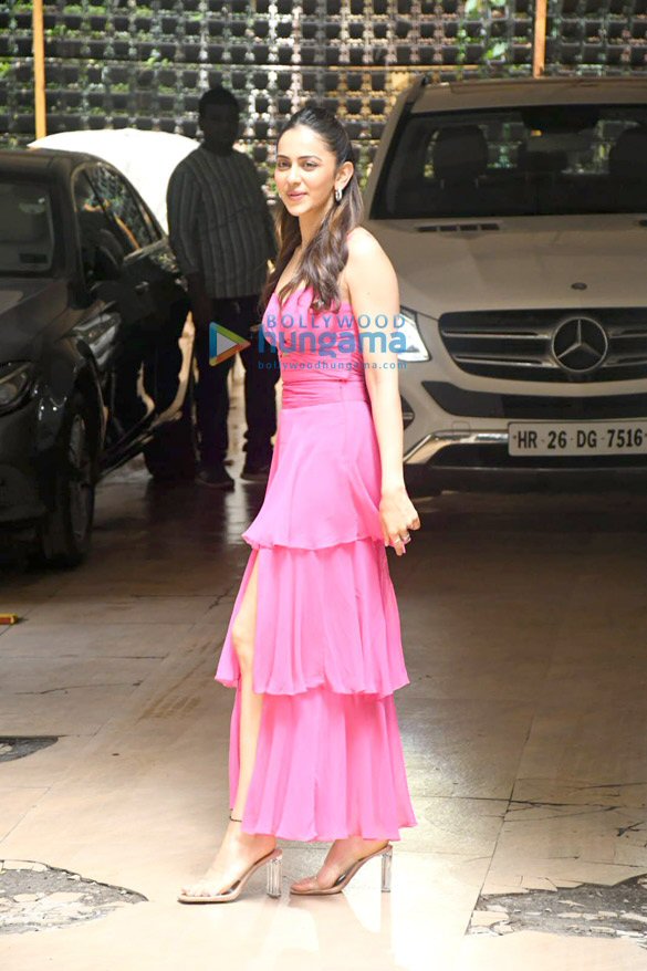 photos rakul preet singh spotted in bandra 4 10