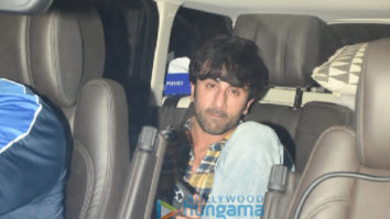 Photos: Ranbir Kapoor and Alia Bhatt snapped at the airport