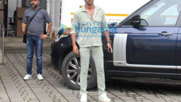 Photos: Ranbir Kapoor and Vaani Kapoor spotted at Kalina airport