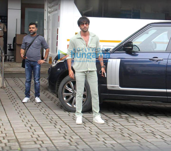 Photos: Ranbir Kapoor and Vaani Kapoor spotted at Kalina airport