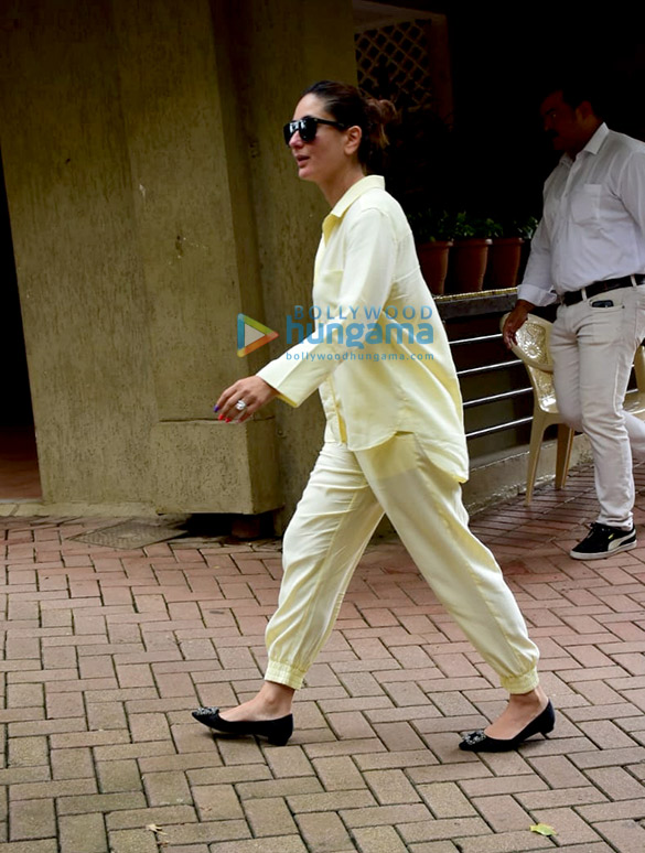 photos saif ali khan and kareena kapoor khan snapped in bandra 4 2