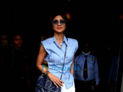 Photos: Shilpa Shetty, Shamita Shetty, Akanksha Malhotra and Rajiv Adatia snapped at Bastian in Bandra