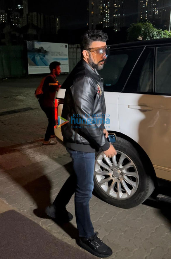 photos shilpa shetty and raj kundra snapped at bastian in worli 4