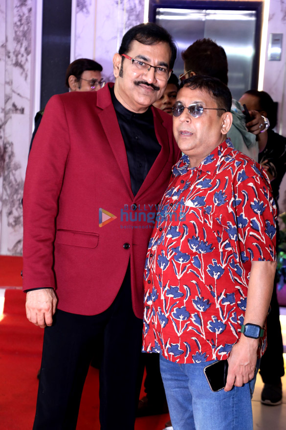 photos sonu nigam sachin pilgaonkar and others snapped at sudesh bhosa 10