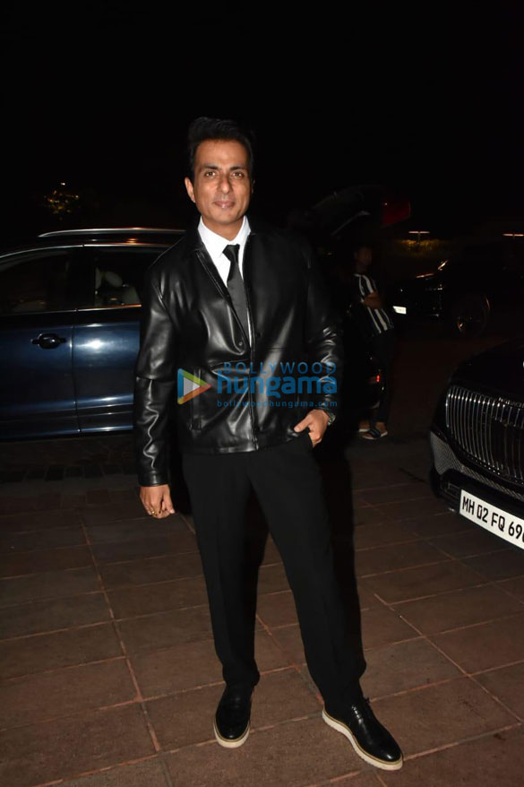 photos sonu sood snapped at taj lands end in bandra 666 3