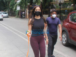 Photos: Sophie Choudry spotted in Bandra