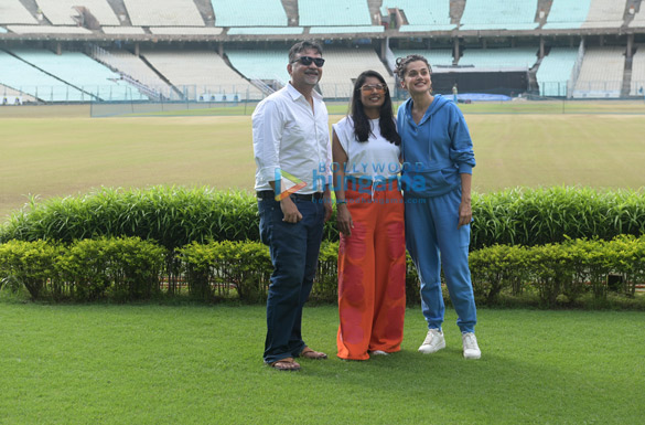 photos taapsee pannu mithali raj and srijit mukherjee snapped at eden gardens for shabaash mithu promotions 5