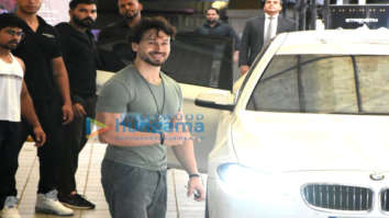 Photos: Tiger Shroff snapped outside the gym in Mumbai