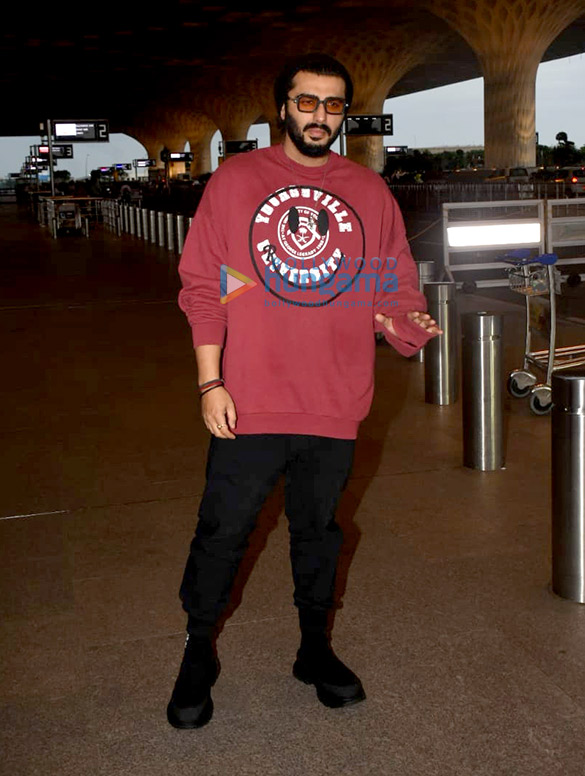 photos urvashi rautela disha patani tara sutaria and others snapped at the airport 6
