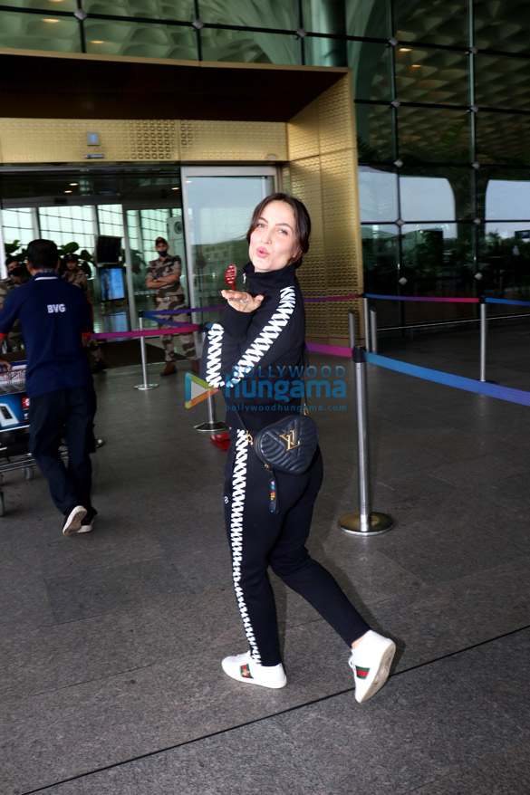 photos urvashi rautela elli avrram and others snapped at the airport 2