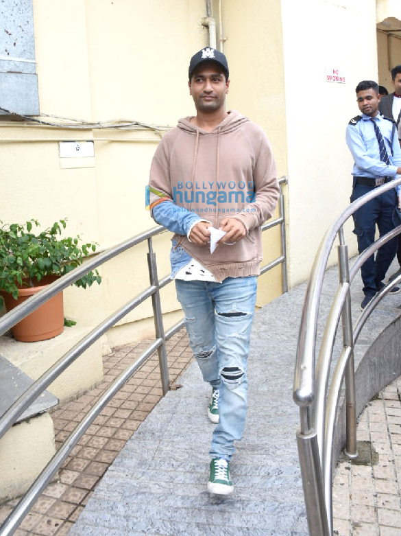 photos vicky kaushal aditya seal and anushka ranjan at snapped at juhu pvr 5