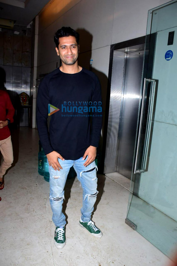 Photos: Vicky Kaushal spotted in Bandra Photos: Vicky Kaushal spotted in Bandra