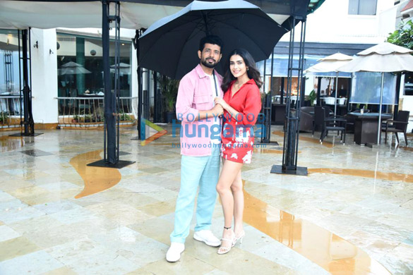 photos viineet kumar and aakanksha singh snapped promoting the show rangbaaz 3 3