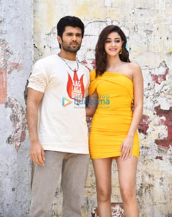 Photos: Vijay Deverakonda and Ananya Panday snapped promoting Liger on sets of The Laughter Challenge Photos: Vijay Deverakonda and Ananya Panday snapped promoting Liger on sets of The Laughter Challenge