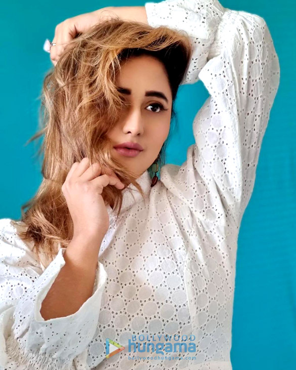 rashami desai 3 27