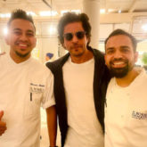 Shah Rukh Khan strikes a pose with two chefs in London amid Dunki shoot, see photos