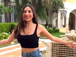 Sophie Choudry looks stylish in denims