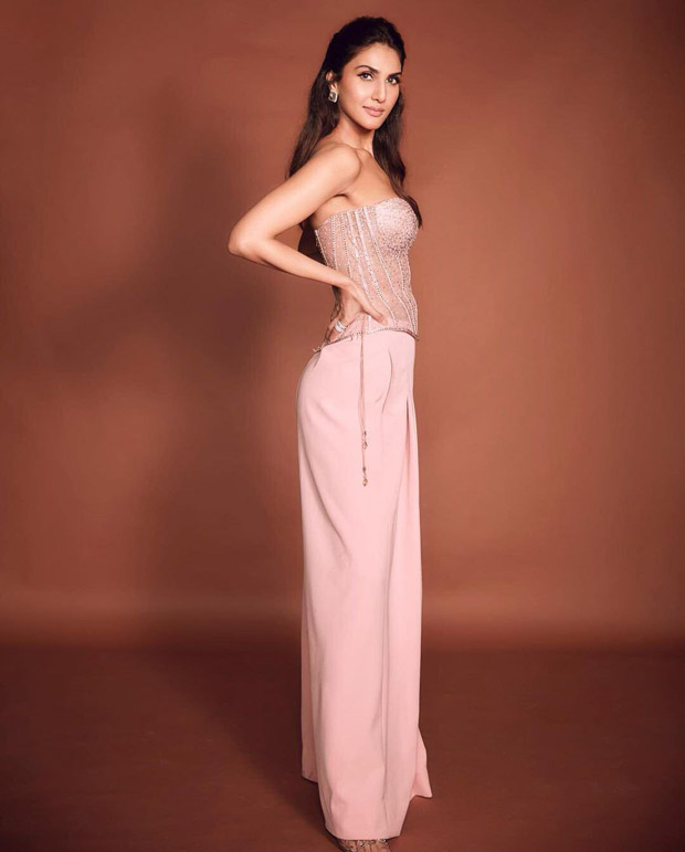 Vaani Kapoor is a picture of elegance in in rose gold corset, flared trousers worth Rs. 65,000