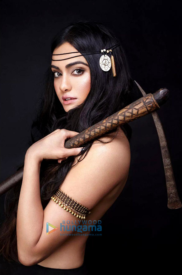 adah sharma 8 2