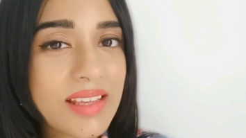 Amrita Rao sings in an absolutely melodious voice