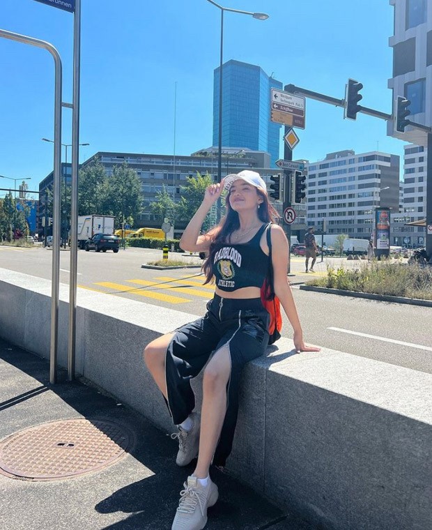 Anushka Sen treats fans to exotic pics from Switzerland trip Anushka Sen treats fans to exotic pics from Switzerland trip