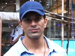 Dad-to-be Karan Singh Grover snapped at a store in Santacruz