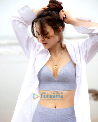 Celebrity Photos of Elli AvrRam