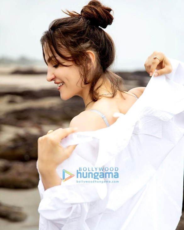 elli avrram 4 10