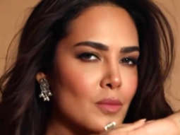 Esha Gupta looks too hot to handle in blue saree