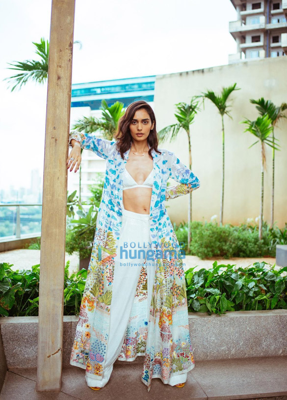 manushi chhillar 77 4