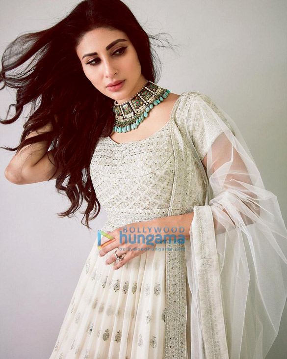mouni roy 6 37