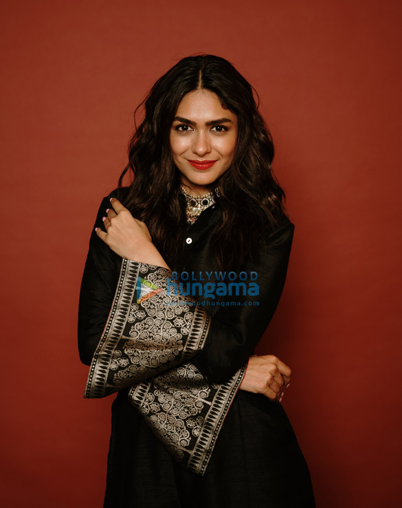 mrunal thakur 009 3