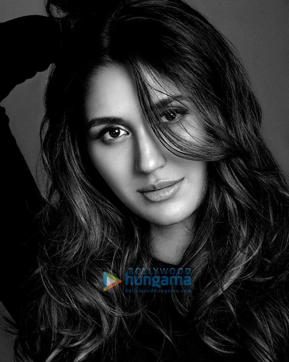 nikita dutta 2 19