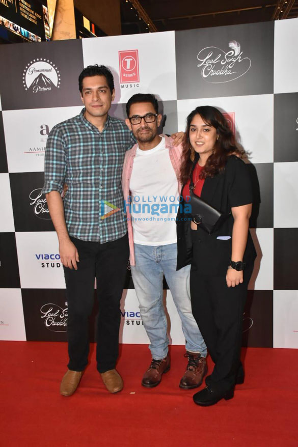 photos aamir khan kiran rao kareena kapoor khan saif ali khan and others attend red carpet premiere of laal singh chaddha 1198 3