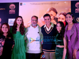 Photos: Akshay Kumar and team of Raksha Bandhan snapped at Velocity Miraj Cinemas in Indore for promotions