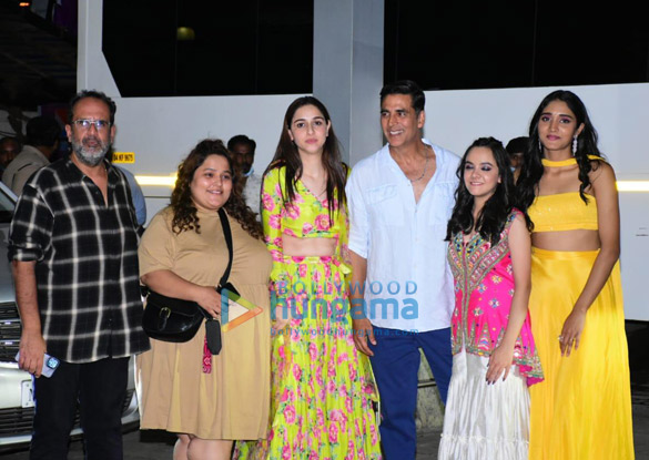 photos akshay kumar and the raksha bandhan team snapped at kalina airport 4