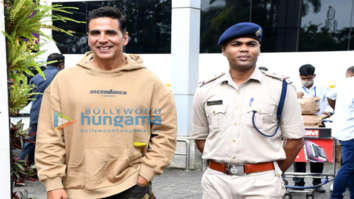 Photos: Akshay Kumar and Allu Arjun snapped at Kalina airport