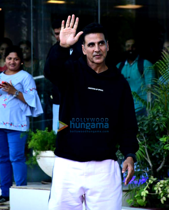 photos akshay kumar snapped in andheri 1